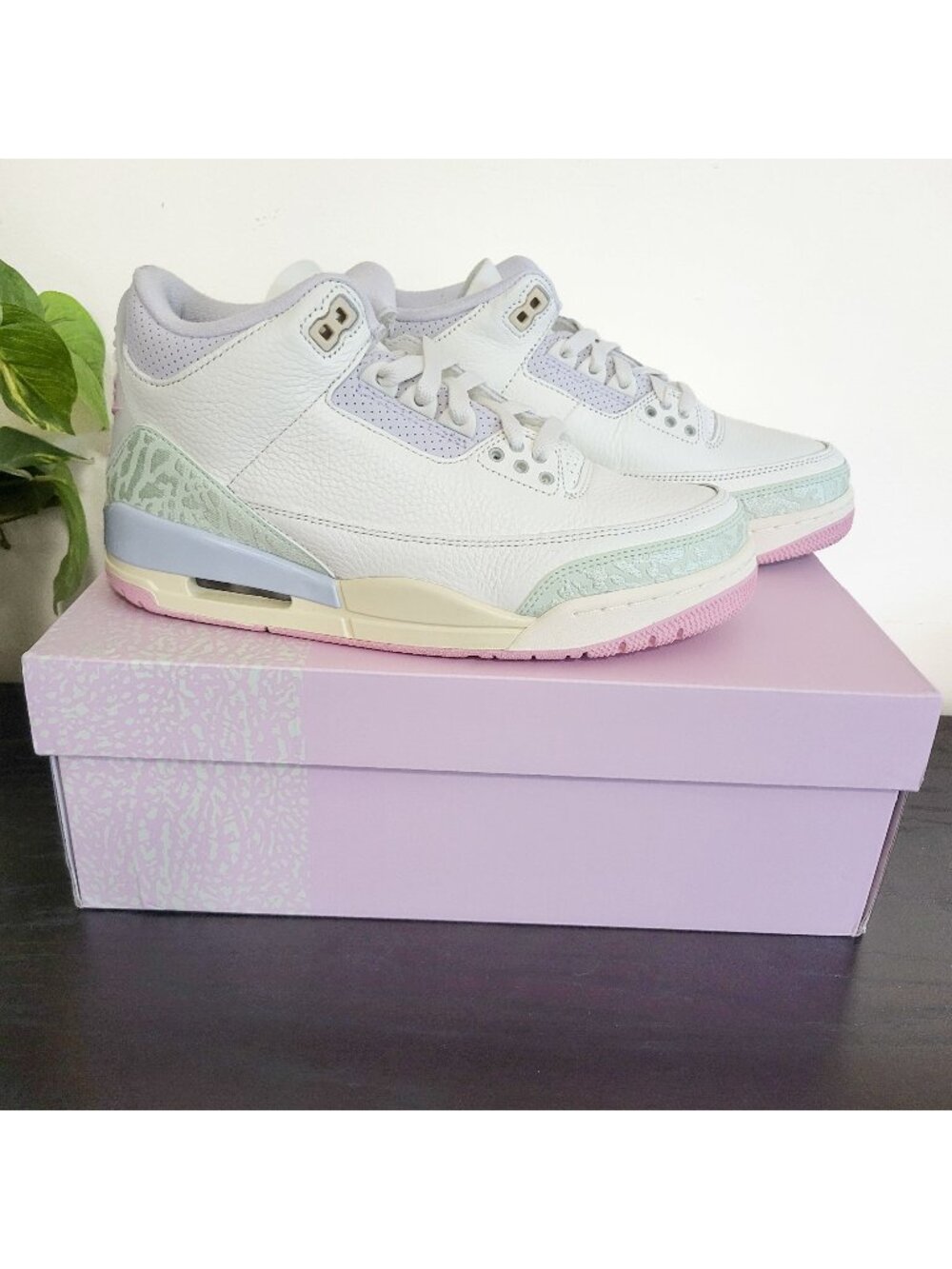 NEW - Nike Air Jordan 3 Retro OG sneakers. Unisex size 7 (size 8.5 in ladies)
